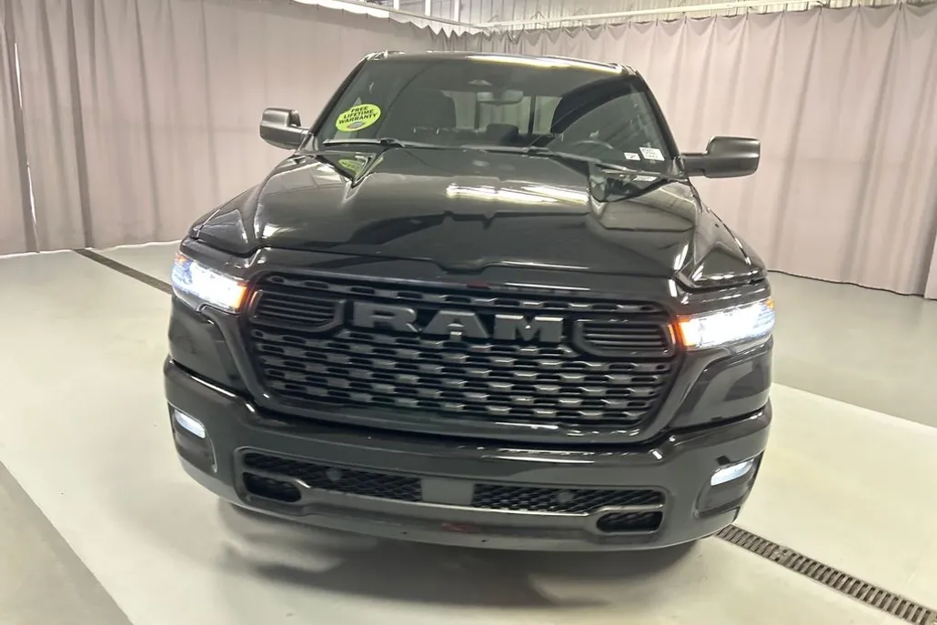 2025 Ram 1500 Tradesman photo 1