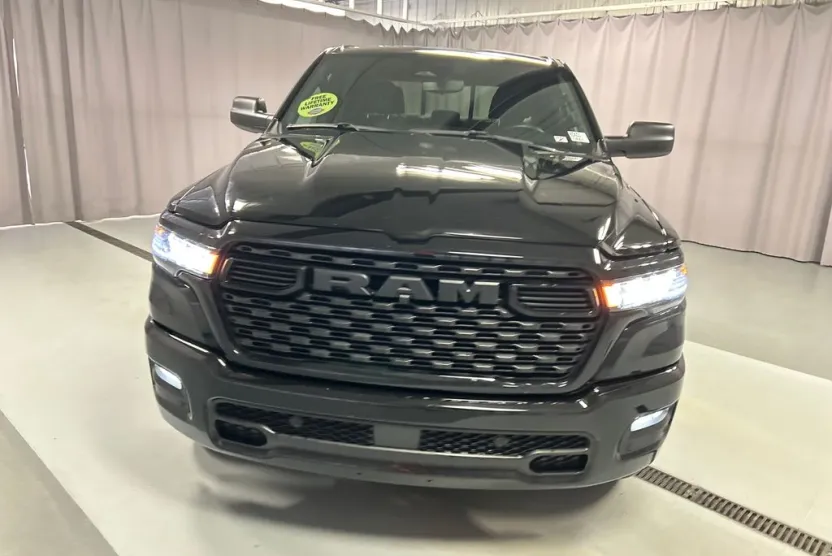 2025 Ram 1500 Tradesman photo 1
