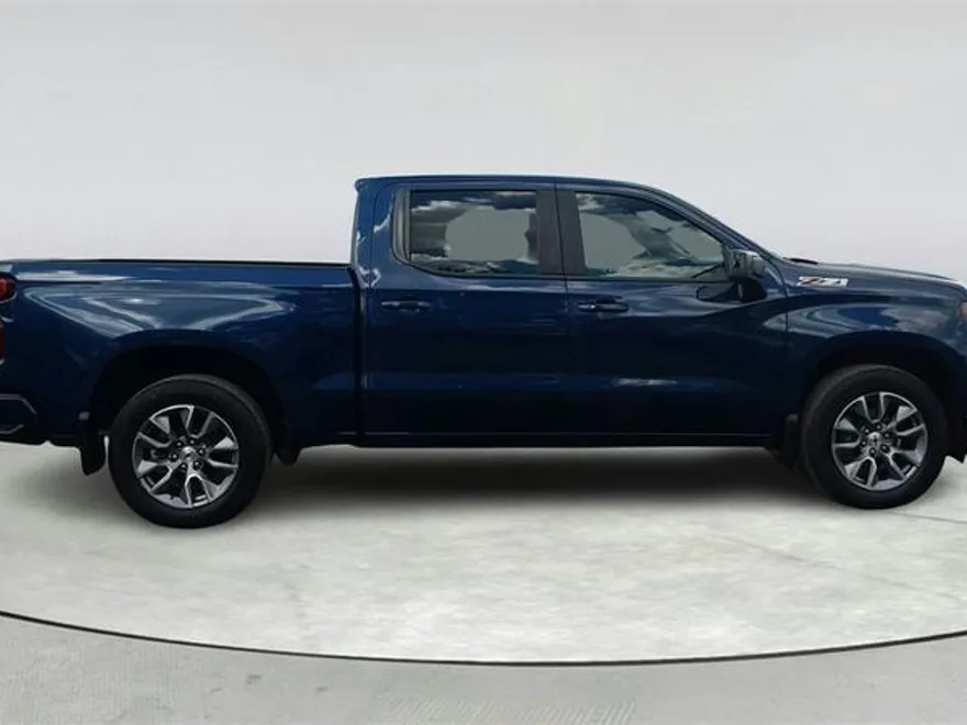 2020 Chevrolet Silverado RST photo 1