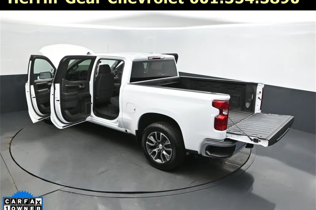 2024 Chevrolet Silverado 1500 LT photo 1