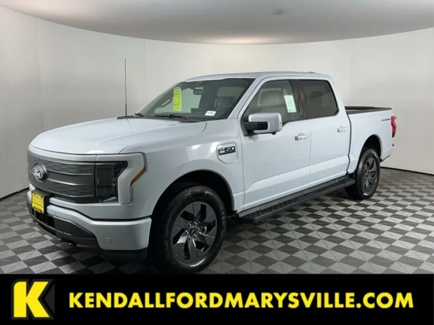 2025 Ford F-150 Lightning Lariat photo 1