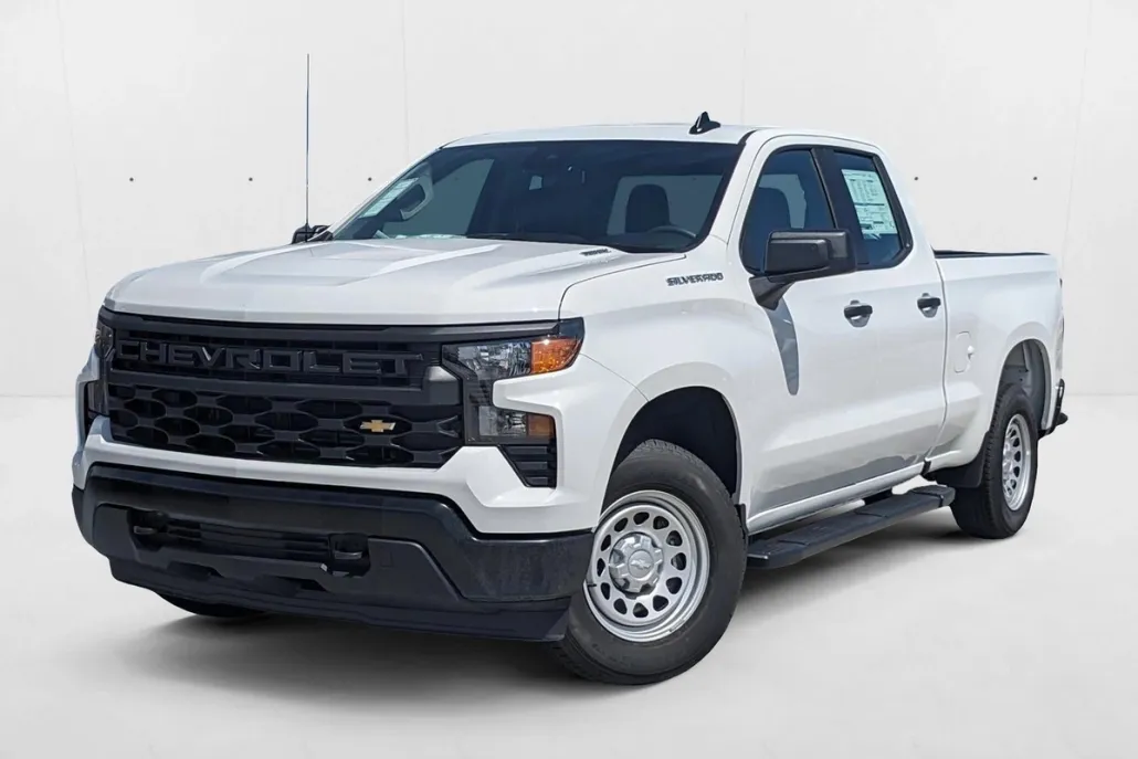 2025 Chevrolet Silverado 1500 photo 1