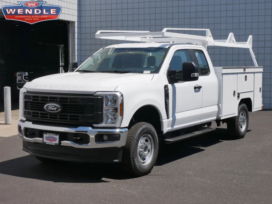 2025 Ford F-250 XL photo 1