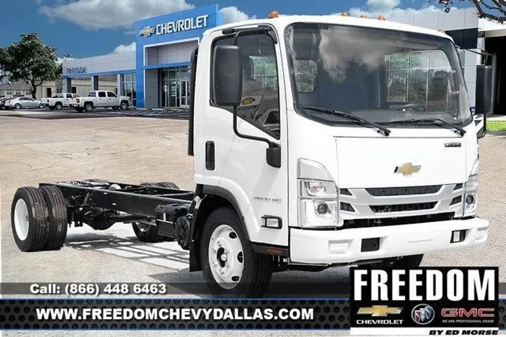 2024 Chevrolet Silverado 4500HD photo 1