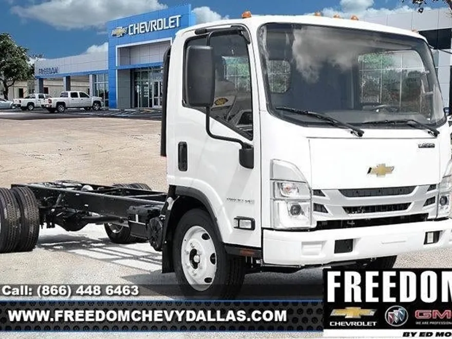 2024 Chevrolet Silverado 4500HD photo 1