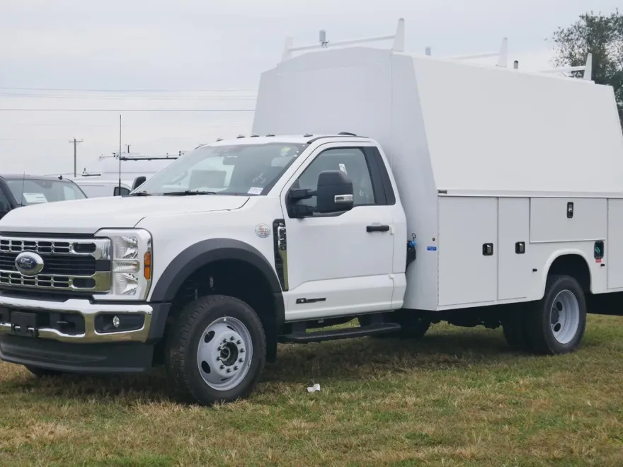 2025 Ford F-450 XL photo 1