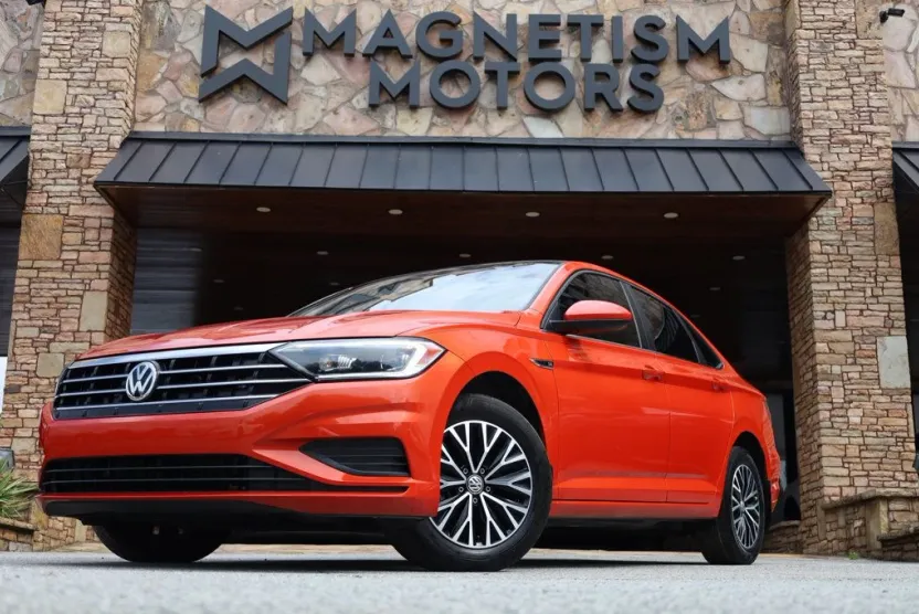 2019 Volkswagen Jetta 1.4T SEL Premium photo 1