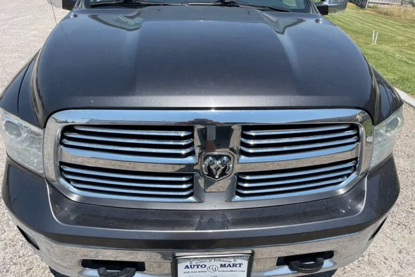2015 Ram 1500 Laramie photo 1