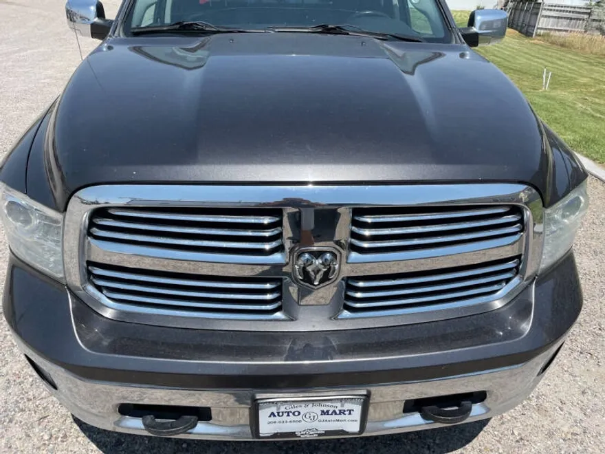 2015 Ram 1500 Laramie photo 1