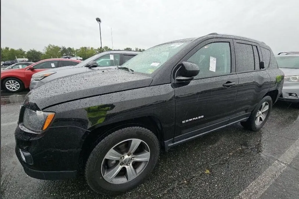 2016 Jeep Compass Latitude photo 1