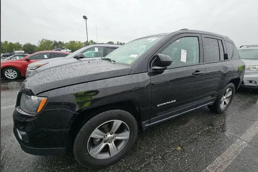 2016 Jeep Compass Latitude photo 1