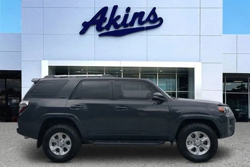2024 Toyota 4Runner SR5 Premium photo 1
