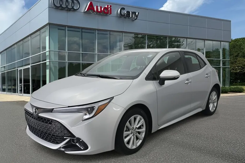 2024 Toyota Corolla SE photo 1