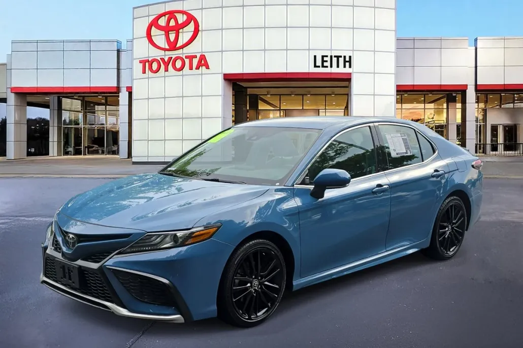 2023 Toyota Camry XSE photo 1