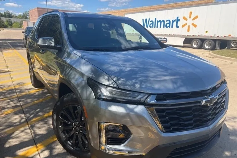2023 Chevrolet Traverse RS photo 1