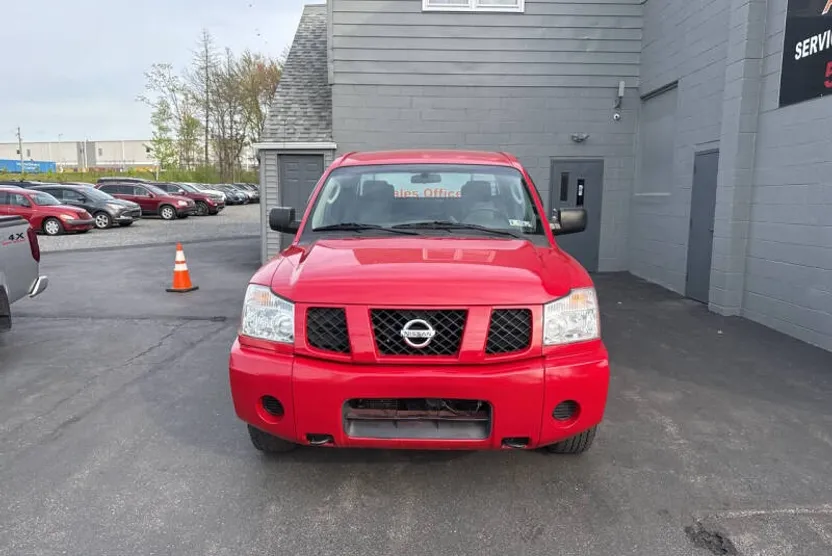2006 Nissan Titan XE photo 1