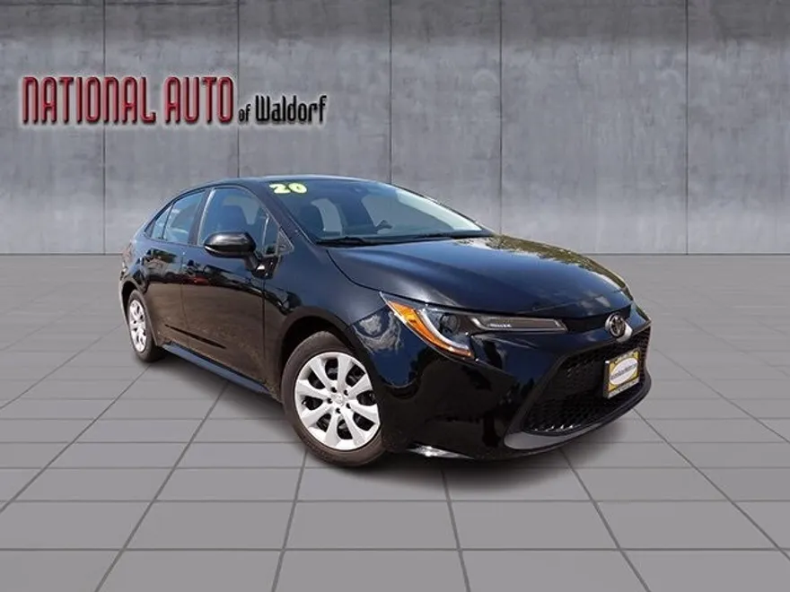 2021 Toyota Corolla LE photo 1