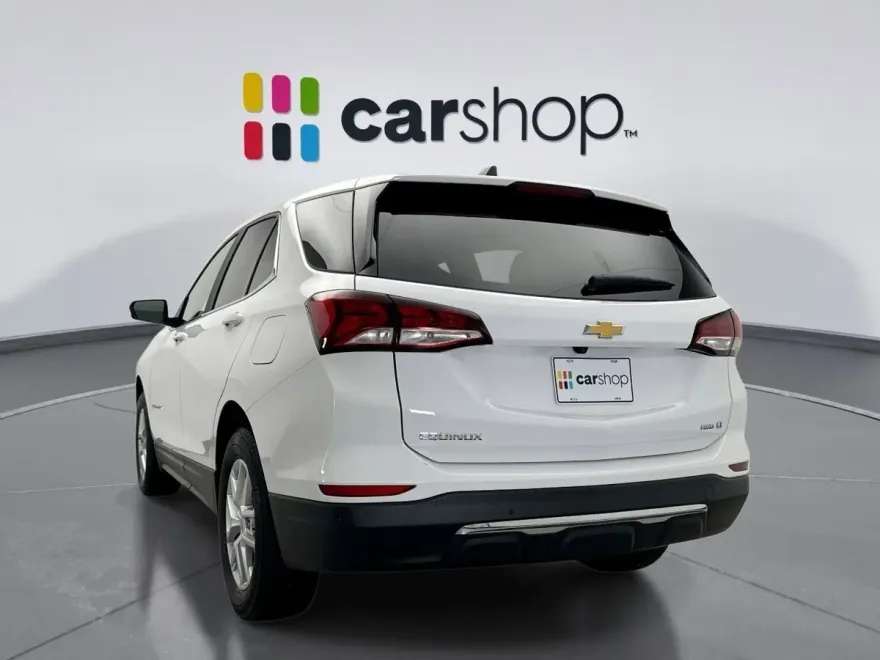 2022 Chevrolet Equinox LT photo 1