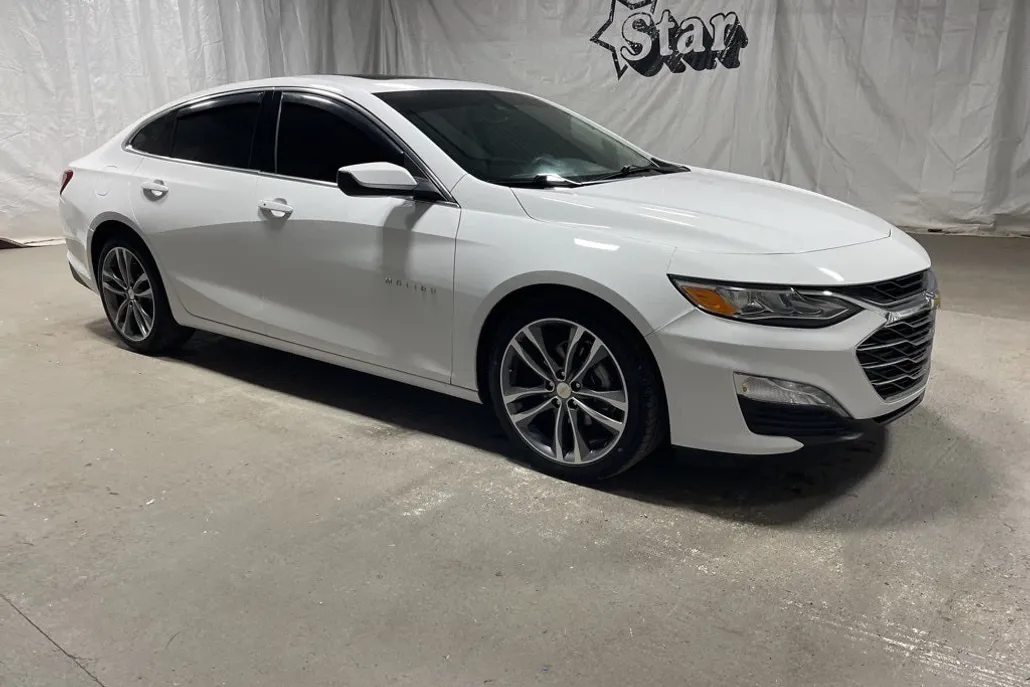2023 Chevrolet Malibu 2LT photo 1