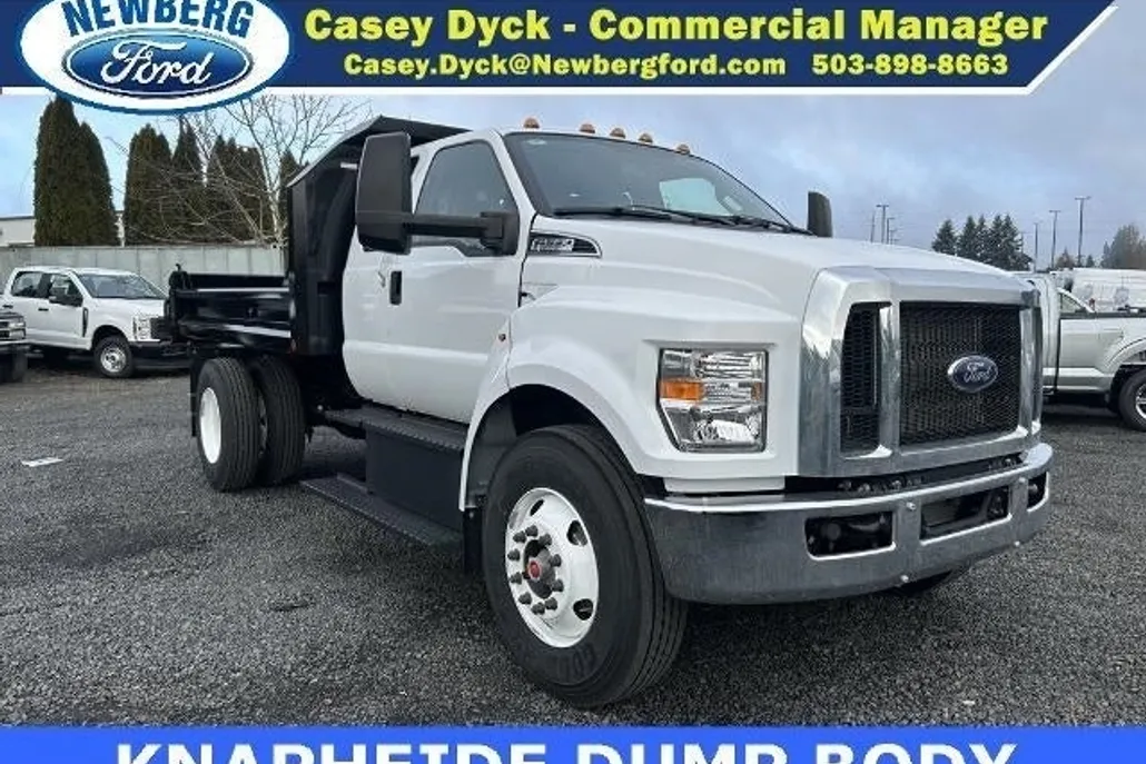 2025 Ford F-650 SuperCab photo 1