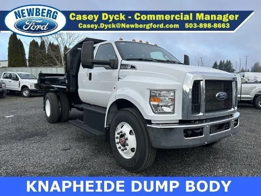 2025 Ford F-650 SuperCab photo 1