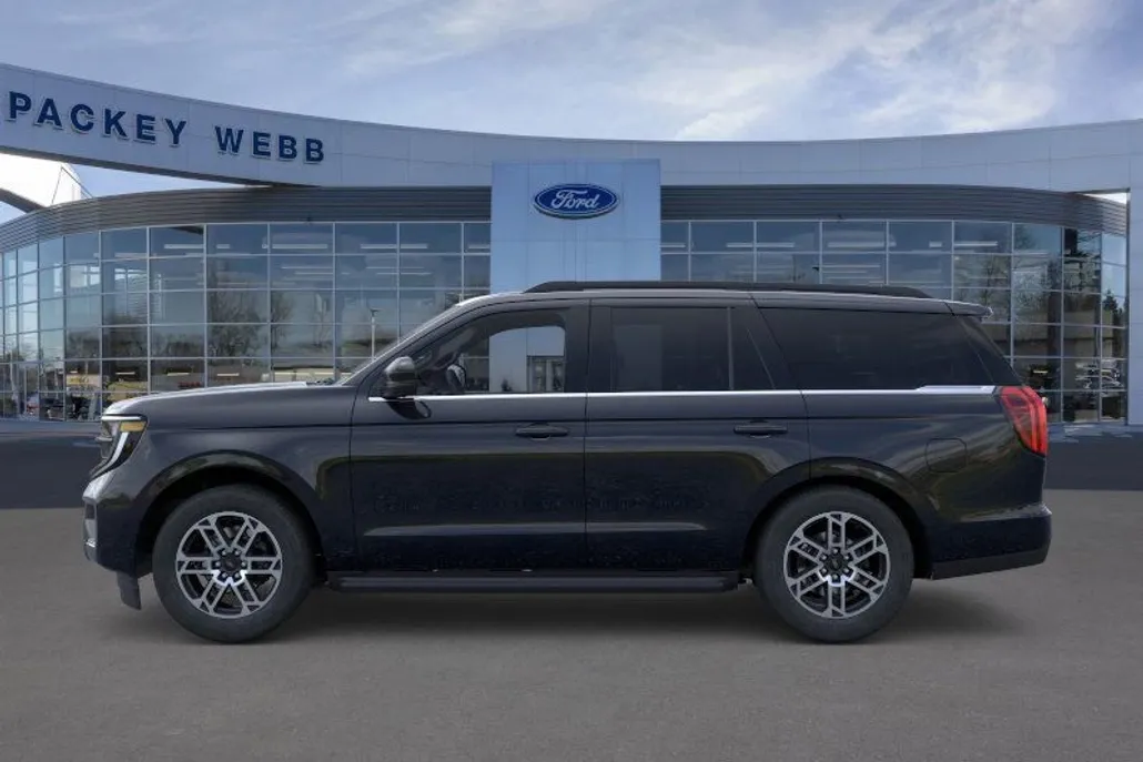 2025 Ford Expedition photo 1