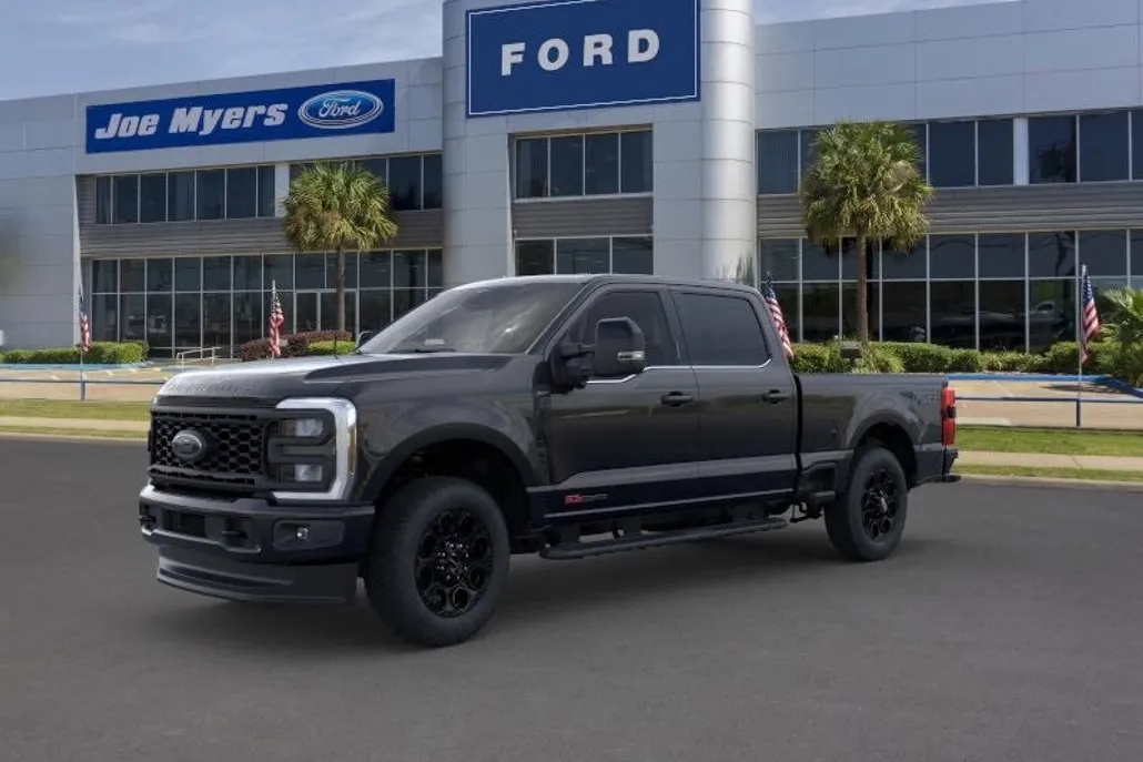2025 Ford F-350 Lariat photo 1