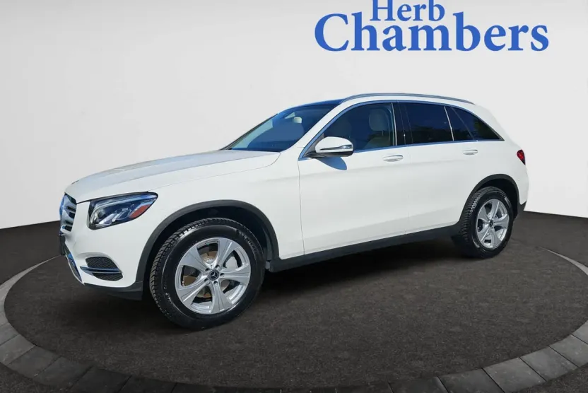 2017 Mercedes Benz GLC 300 4MATIC photo 1