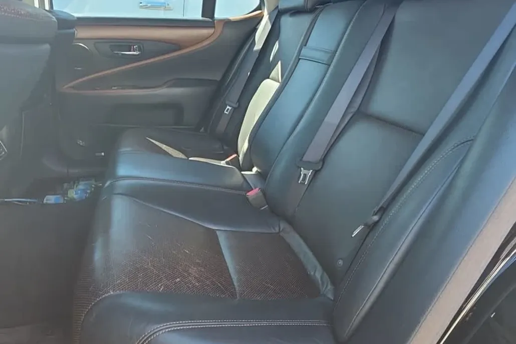 2010 Lexus LS 460 Luxury photo 1