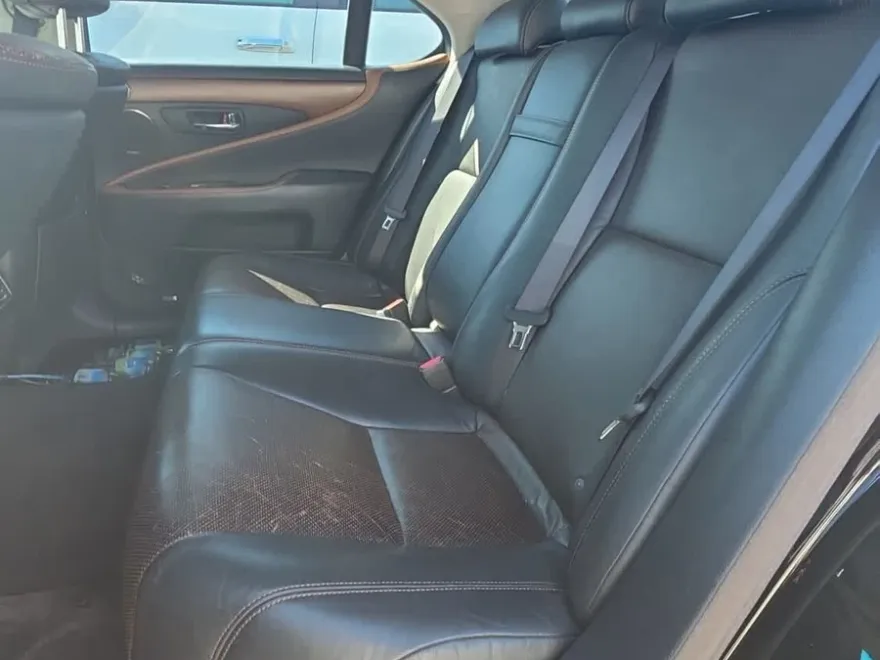 2010 Lexus LS 460 Luxury photo 1