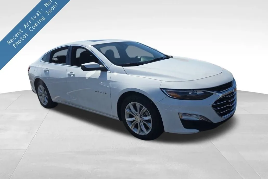 2024 Chevrolet Malibu 1LT photo 1