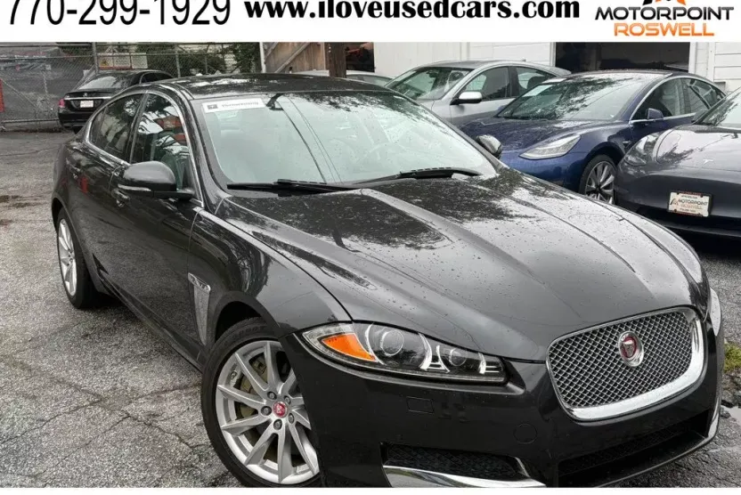 2015 Jaguar XF Premium photo 1