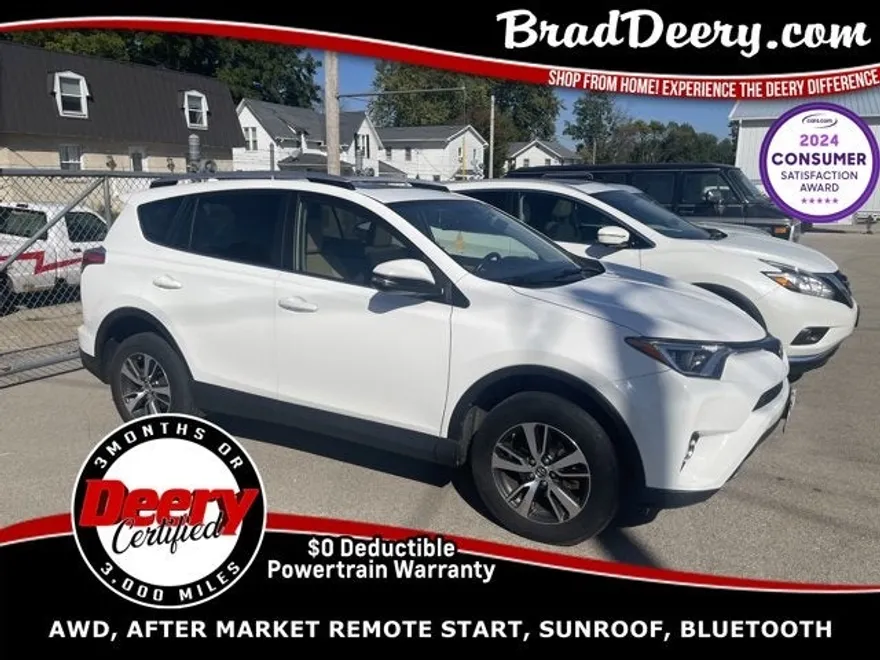 2016 Toyota RAV4 XLE photo 1