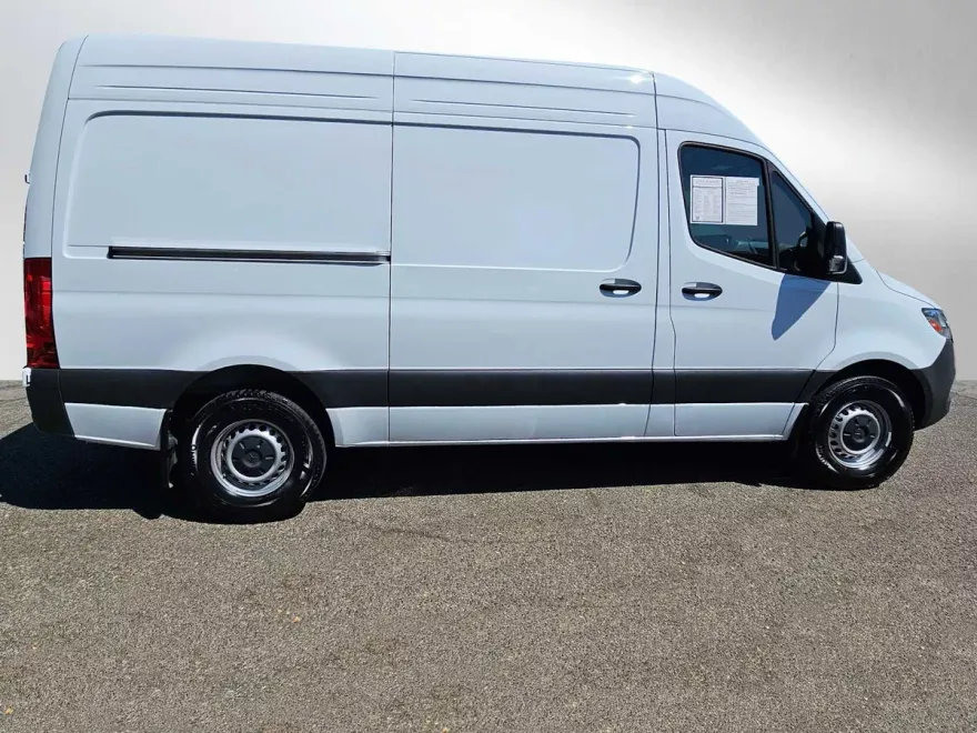 2025 Mercedes Benz Sprinter 2500 Standard Roof photo 1