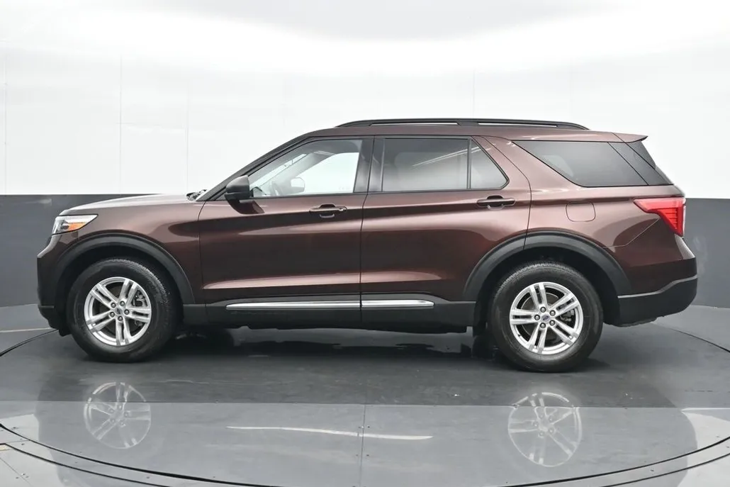2020 Ford Explorer XLT photo 1
