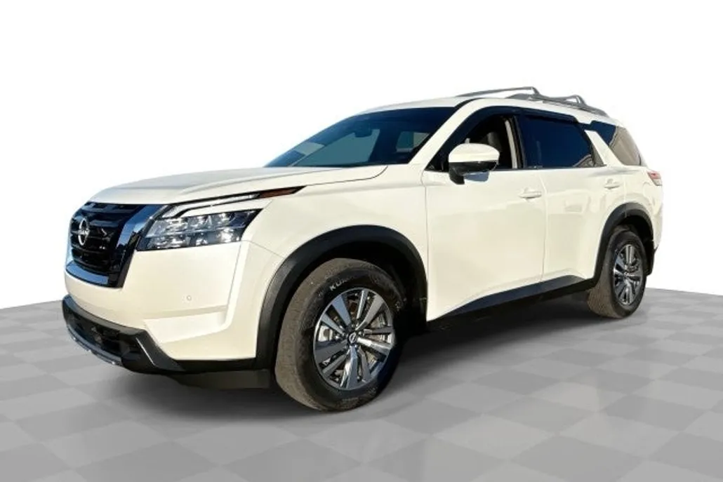 2024 Nissan Pathfinder SL photo 1