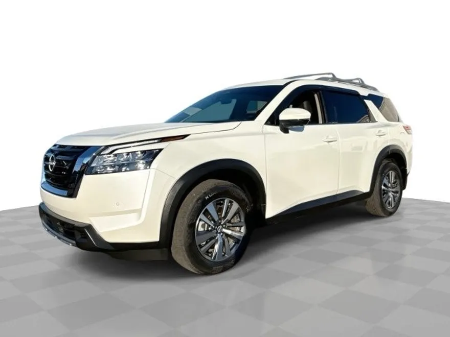2024 Nissan Pathfinder SL photo 1