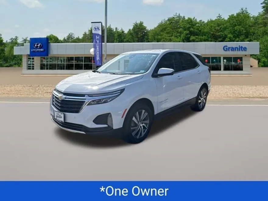2022 Chevrolet Equinox LT photo 1
