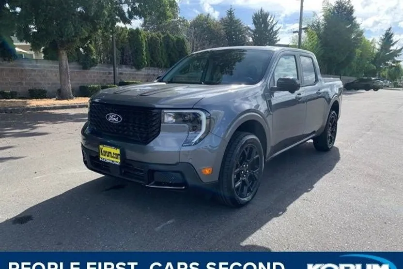 2025 Ford Maverick Lariat photo 1