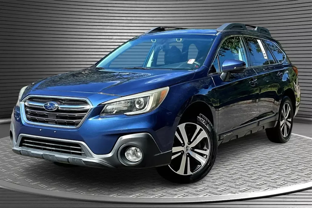2019 Subaru Outback Limited photo 1