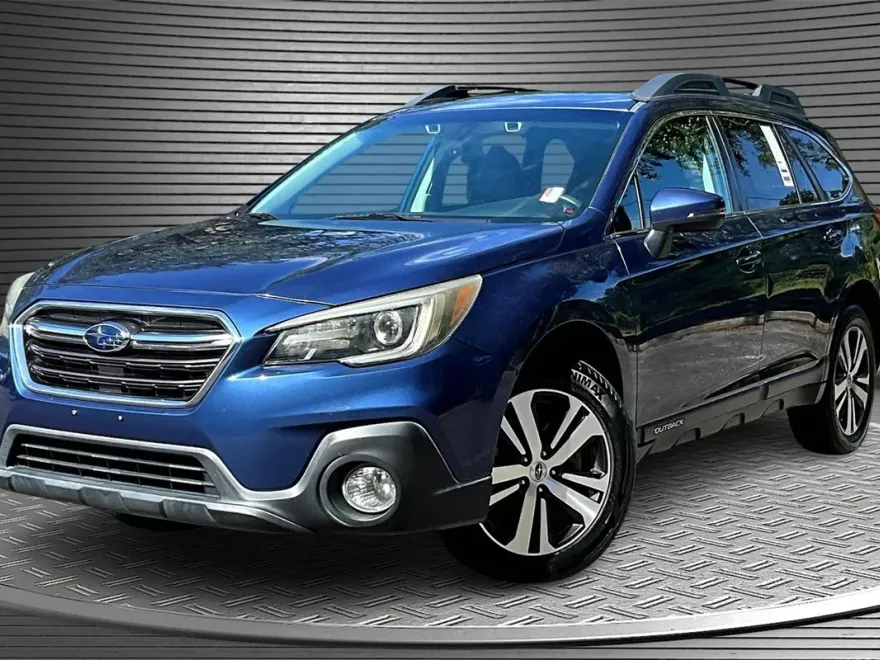 2019 Subaru Outback Limited photo 1