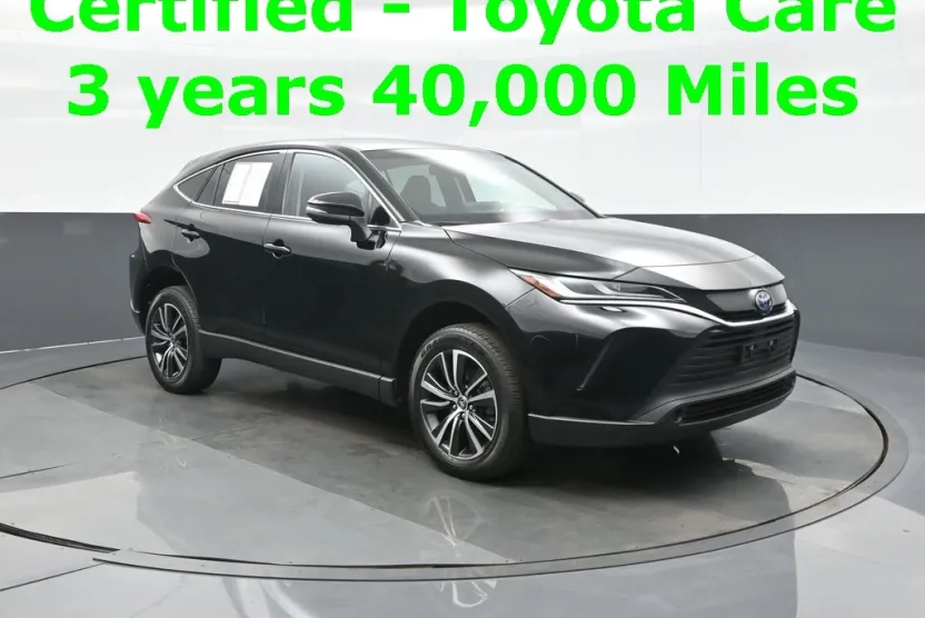 2023 Toyota Venza LE photo 1
