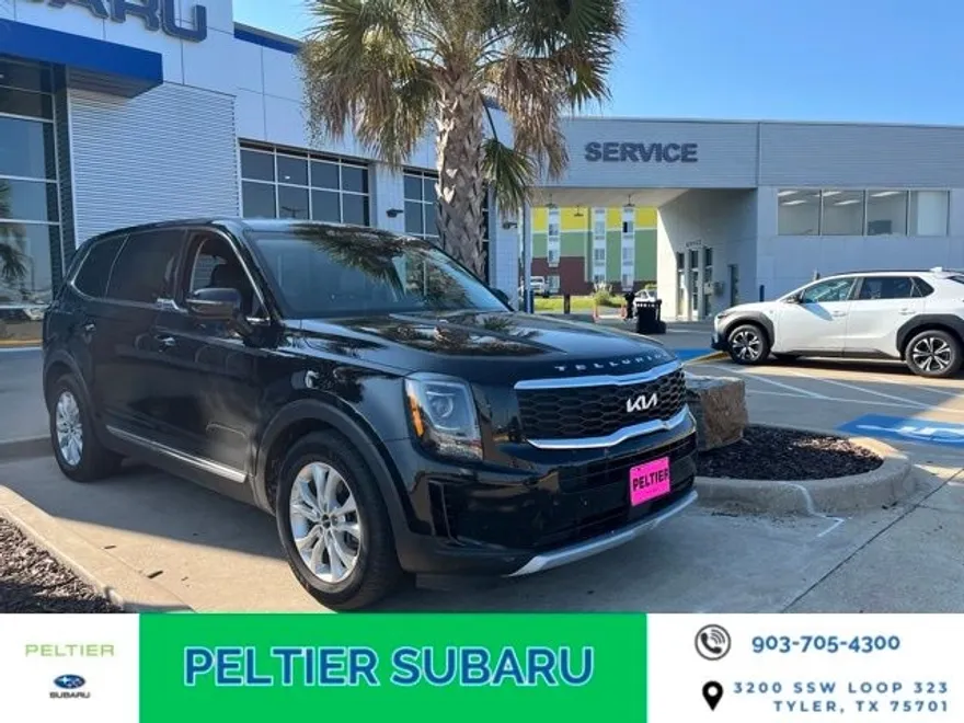 2022 Kia Telluride LX photo 1