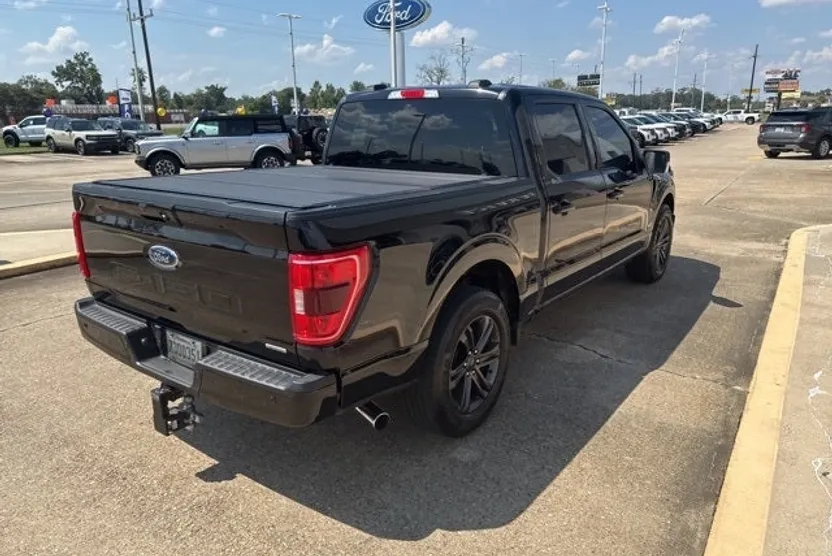 2021 Ford F-150 XLT photo 1