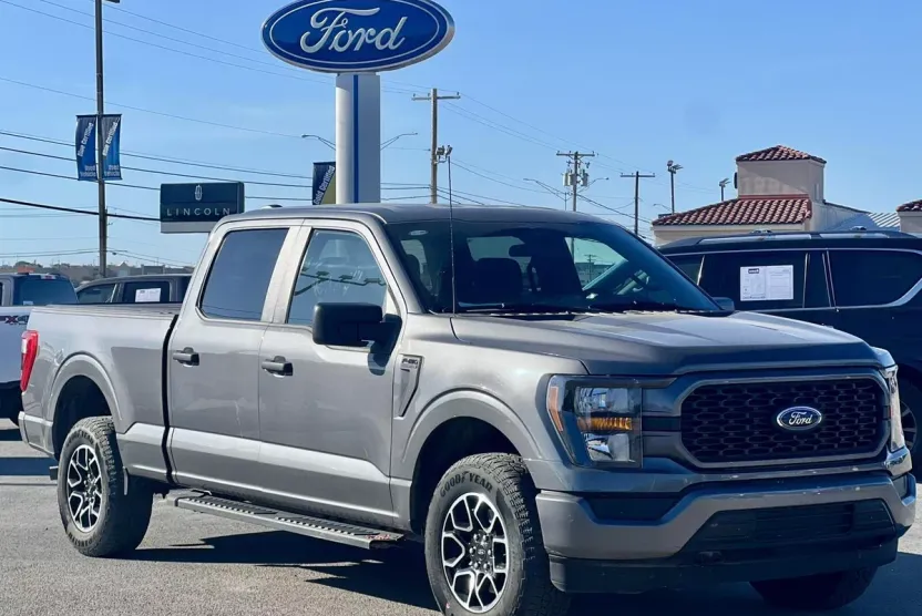 2023 Ford F-150 XL photo 1