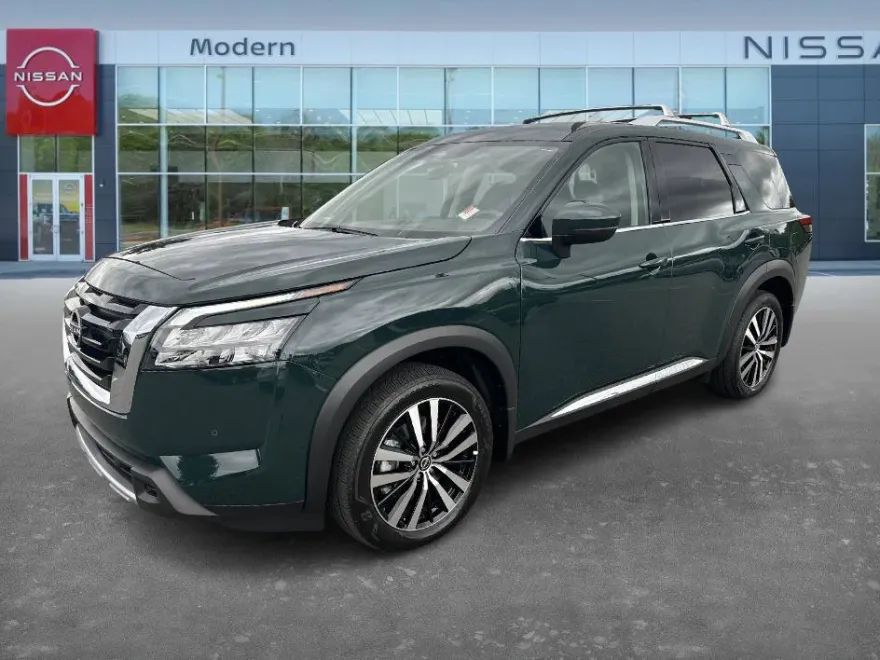 2025 Nissan Pathfinder Platinum photo 1