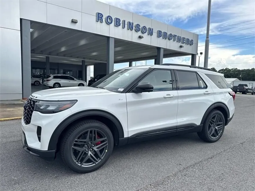 2025 Ford Explorer ST-Line photo 1