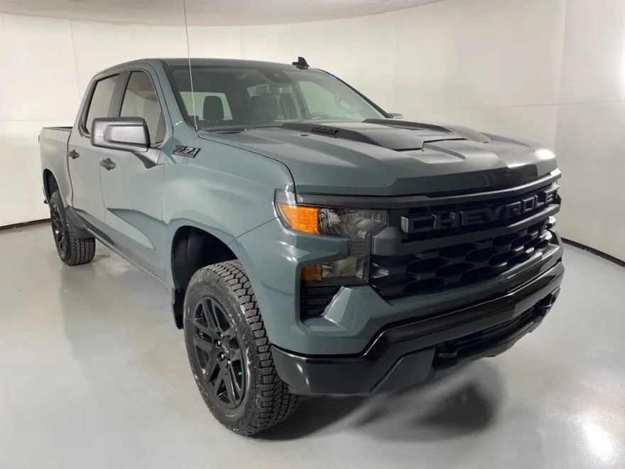 2026 Chevrolet Silverado 1500 Custom Trail Boss photo 1