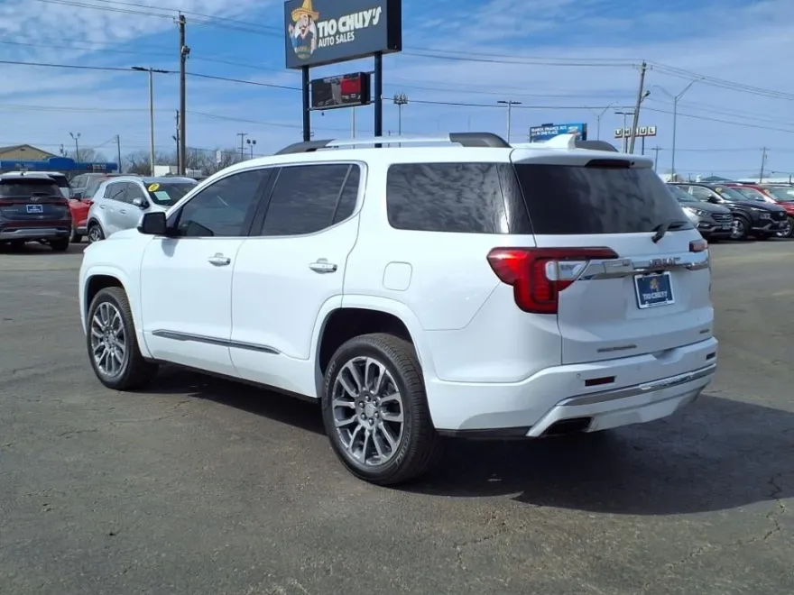 2023 Gmc Acadia Denali photo 1