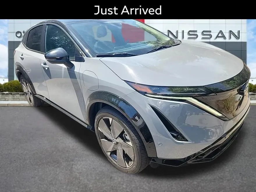 2025 Nissan ARIYA Platinum photo 1